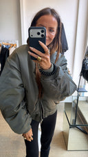Ina.Seifart Black Short Phone Key Chain