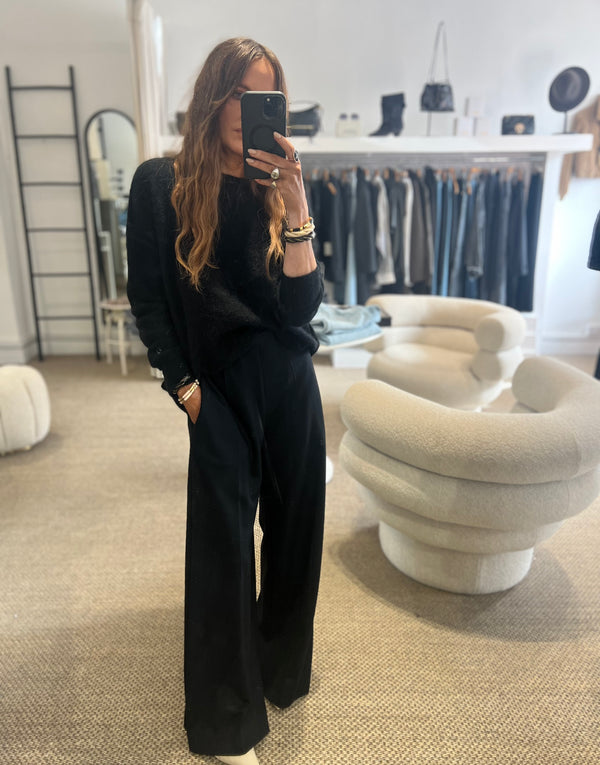 Harris Wharf Superfine Merino Flared Pants Black