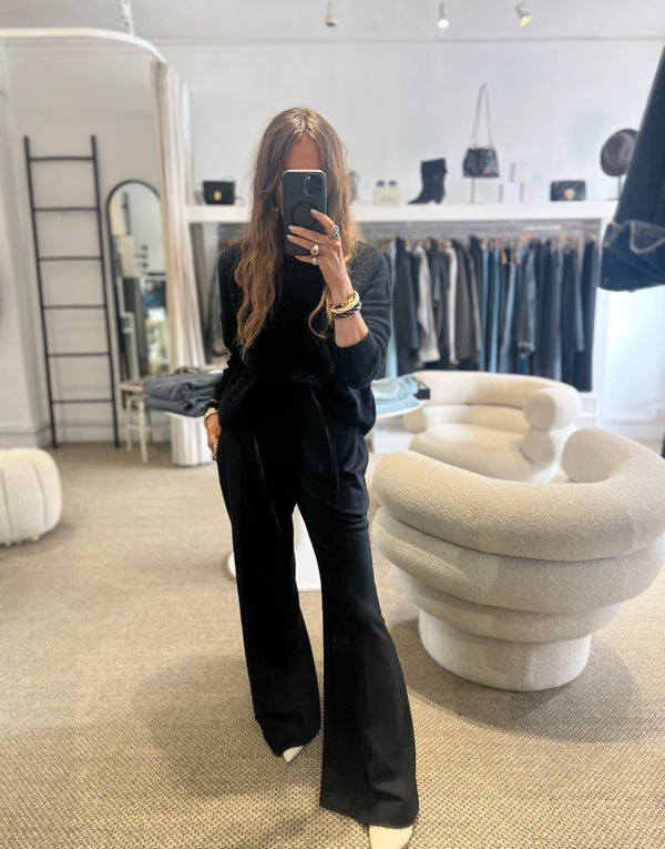 Harris Wharf Superfine Merino Flared Pants Black