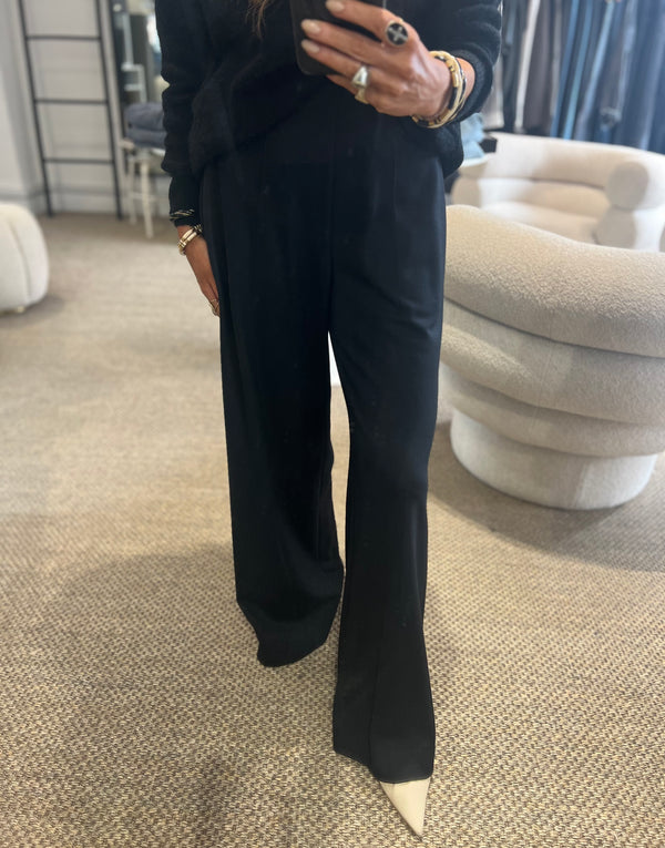 Harris Wharf Superfine Merino Flared Pants Black