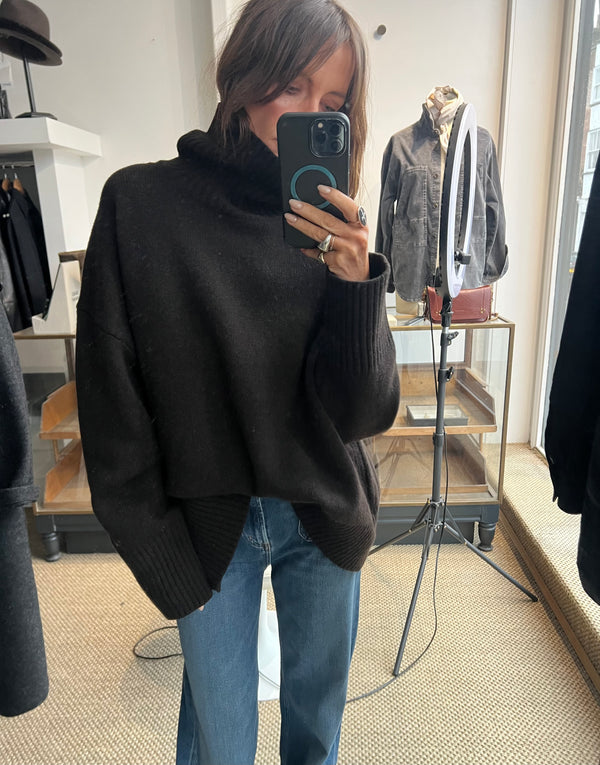 Soeur William Pullover